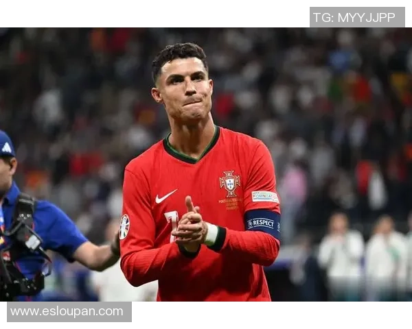 2025年现役五大足球巨星排名及其职业成就分析 2025年现役五大足球巨星排名及其职业成就分析